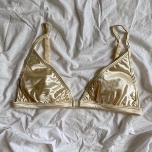 SOLD VTG 70s Bestform “Silky” Triangle Bra